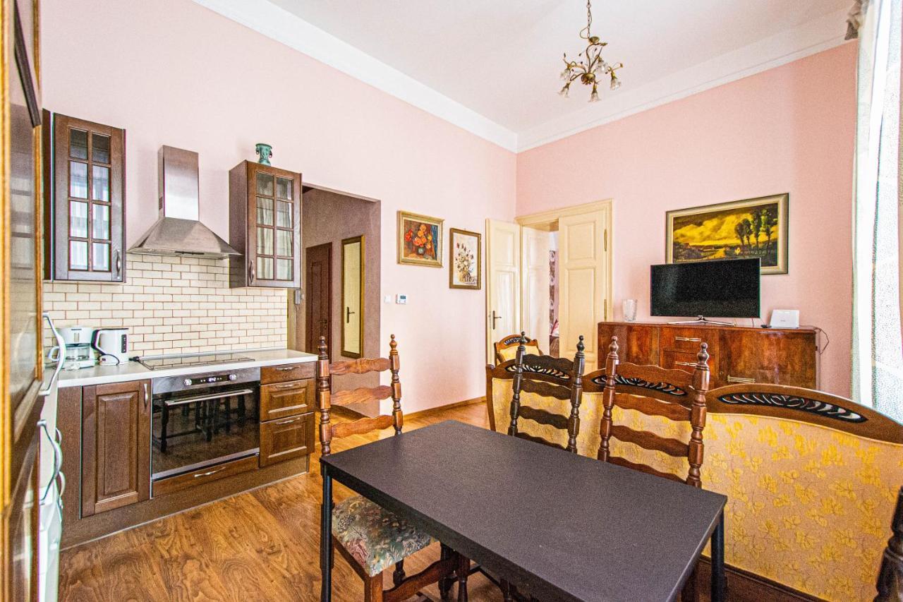 Appartement Astronomical Clock By Ruterra Prague